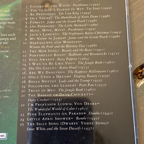 3 Classic Disney Majical music CDs - Picture 5 of 11